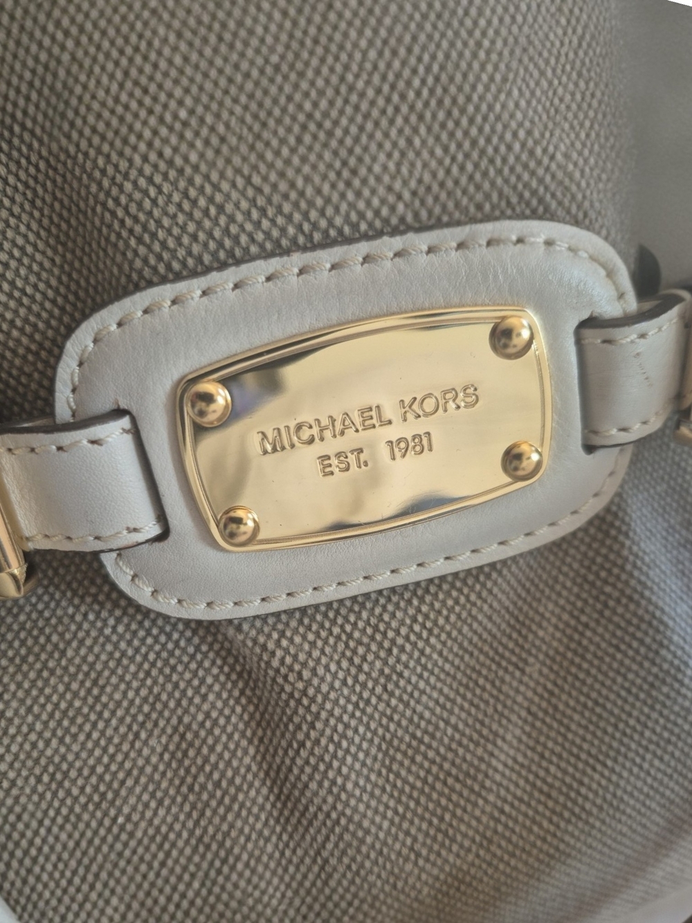Michael Kors Hamilton Taupe Tote with Gold Hardware - Picture 5 of 9